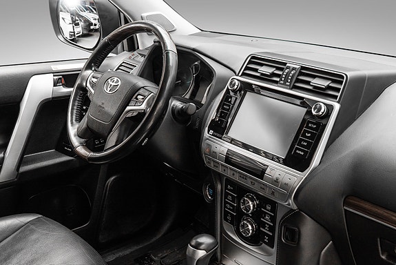 Toyota Land Cruiser 25 of 26