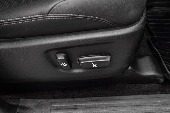Toyota Land Cruiser 26 of 26
