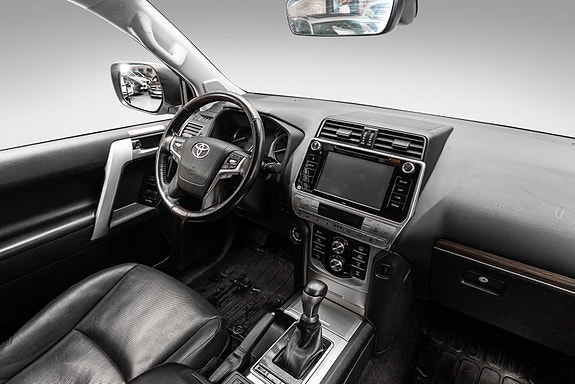 Toyota Land Cruiser 24 of 26