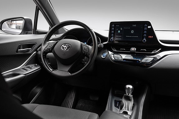 Toyota C-HR 20 of 24