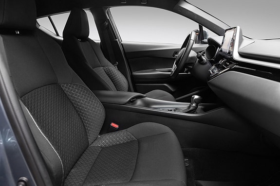 Toyota C-HR 23 of 24