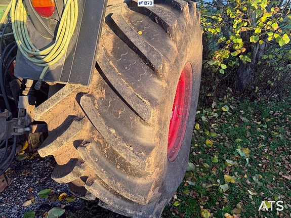 2012 Fendt 415 Vario 4x4 traktor m/frontlaster-To sett dekk 11 of 25