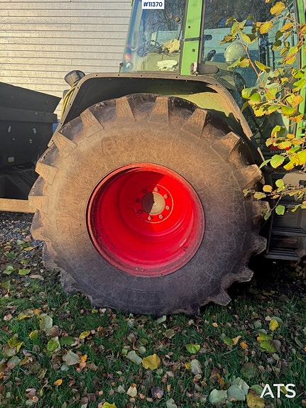 2012 Fendt 415 Vario 4x4 traktor m/frontlaster-To sett dekk 22 of 25