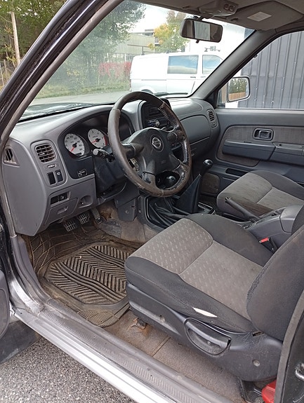 Nissan King Cab 23 of 26