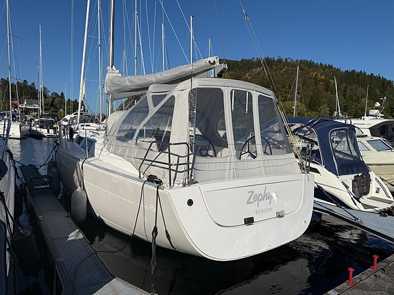 Hanse 400 – svært velholdt og oppgradert 2025/2026 med bla. nytt seildrev. 4 of 19