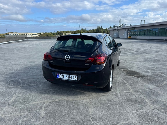 Opel Astra 5 of 12
