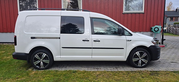 Volkswagen Caddy Maxi 2 of 18