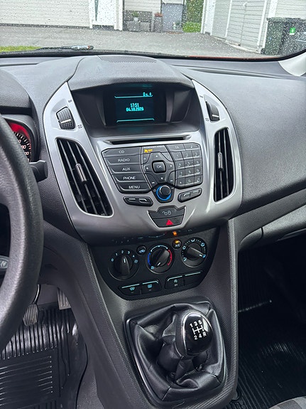 Ford Transit Connect 15 of 26