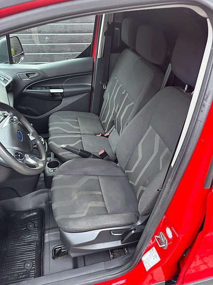 Ford Transit Connect 12 of 26