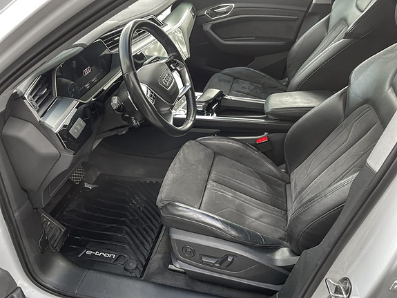 Audi e-tron 8 of 26