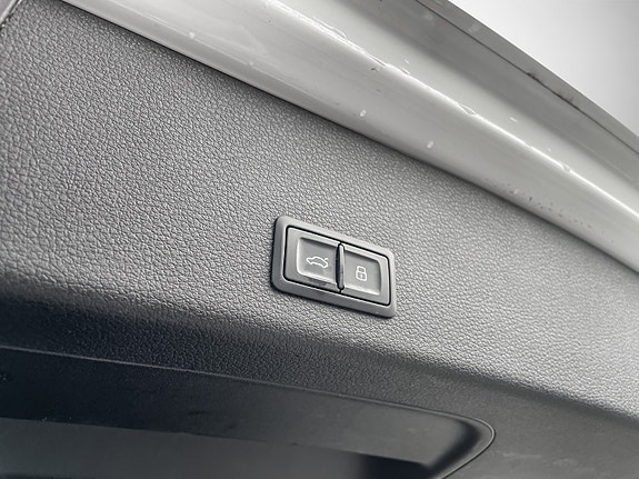 Audi e-tron 23 of 26