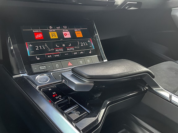 Audi e-tron 14 of 26