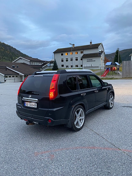 Nissan X-Trail 4 of 5