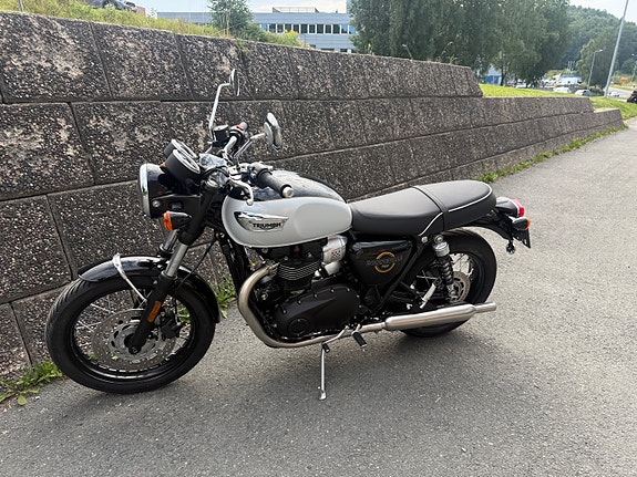Triumph Bonneville T100 8 of 10