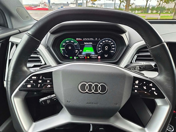 Audi Q4 e-tron 14 of 15