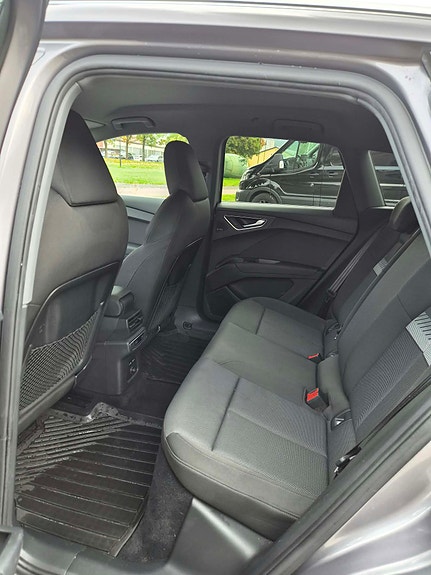 Audi Q4 e-tron 13 of 15