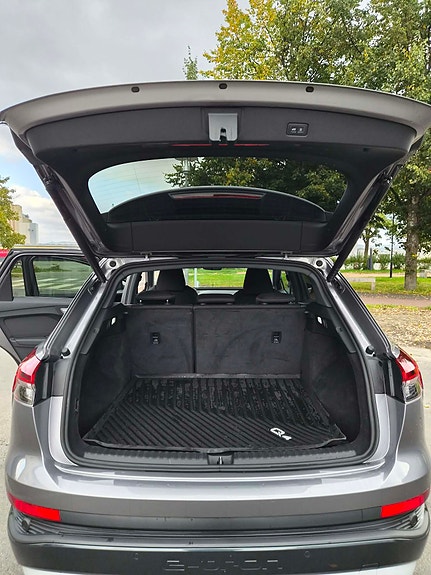Audi Q4 e-tron 3 of 15