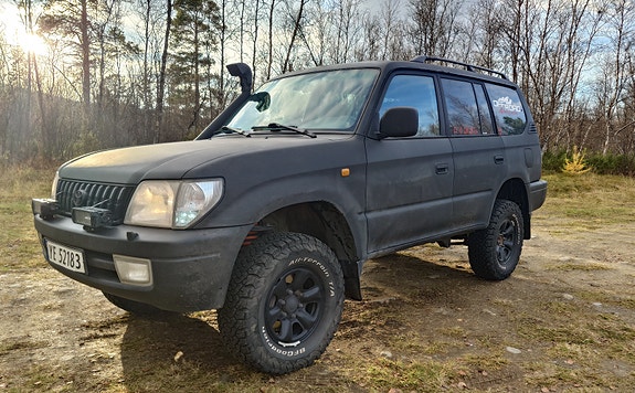 Toyota Land Cruiser 2 of 30