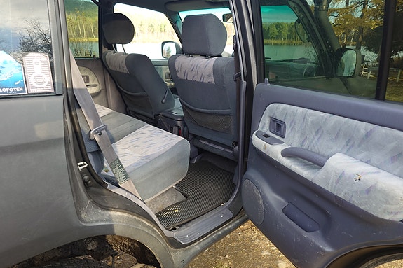 Toyota Land Cruiser 16 of 30