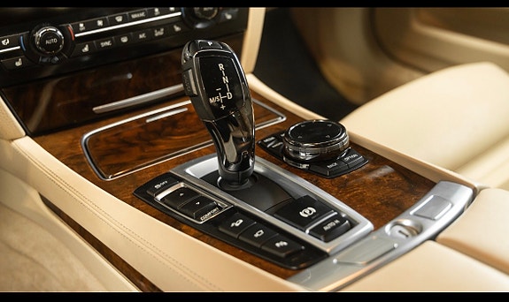 BMW 740d 8 of 9