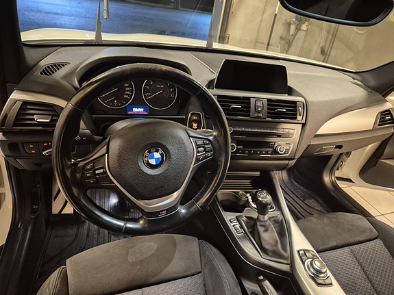 BMW 116i 8 of 24