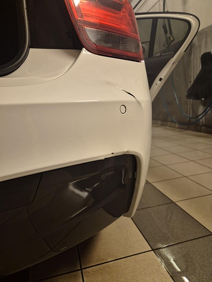 BMW 116i 3 of 24