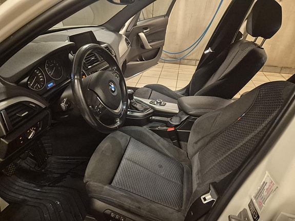 BMW 116i 10 of 24