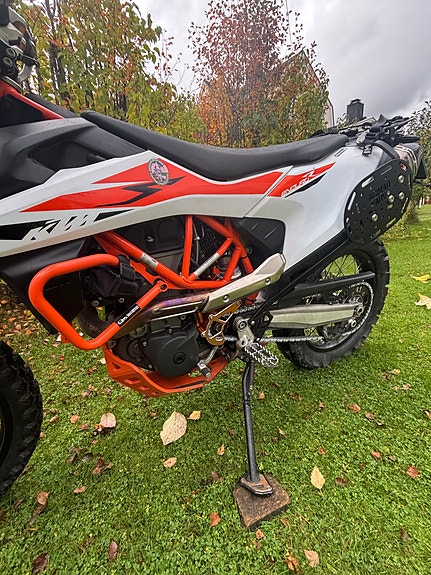 KTM 690 Enduro R 4 of 13