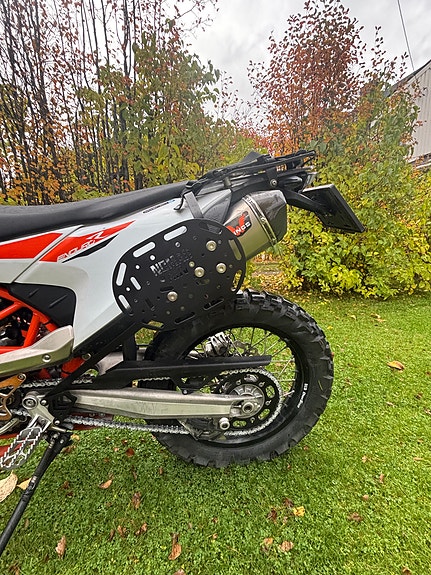 KTM 690 Enduro R 5 of 13