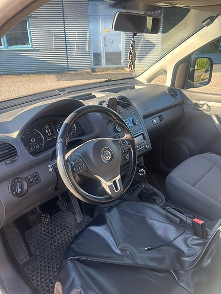 Volkswagen Caddy Maxi 8 of 8