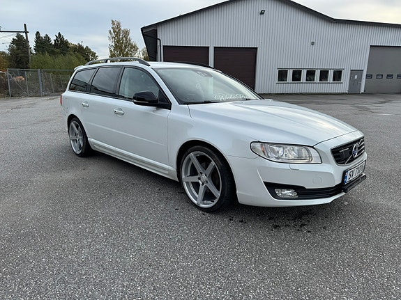 Volvo V70 6 of 30