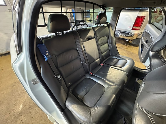 Volvo V70 17 of 30