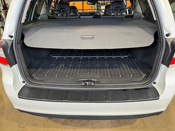 Volvo V70 13 of 30