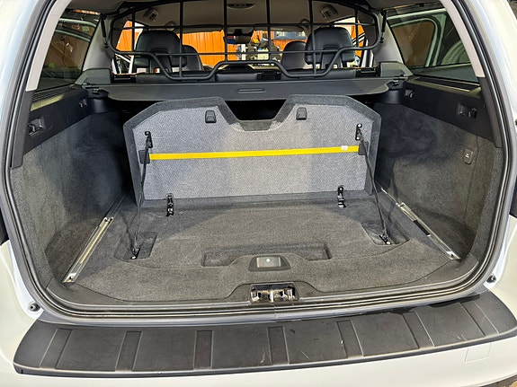 Volvo V70 14 of 30
