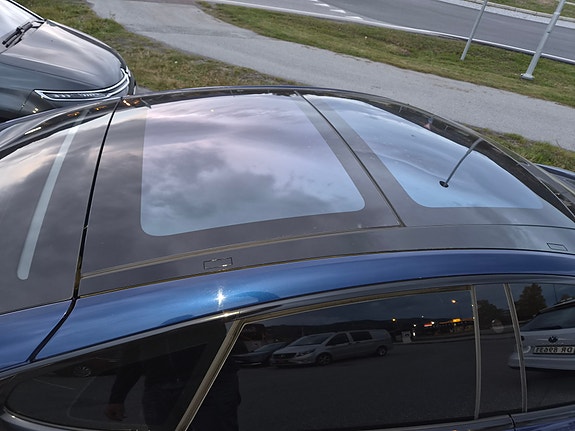 Tesla Model S 13 of 18