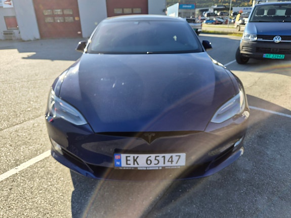 Tesla Model S 8 of 18