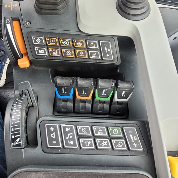 Valtra N174D 25 of 29