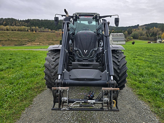 Valtra T174E Active 2 of 15