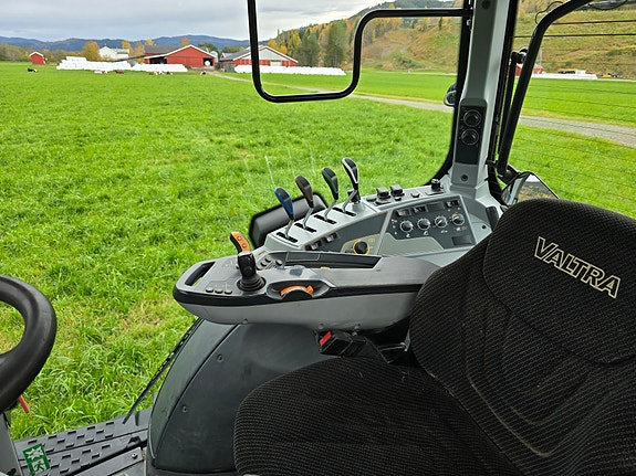 Valtra T174E Active 10 of 15