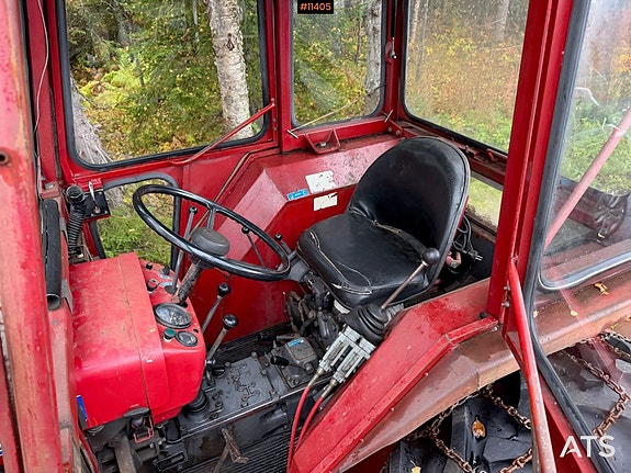 1981 Shibaura SE4040 IHI traktor med frontlaster og 3 skuffer 22 of 30