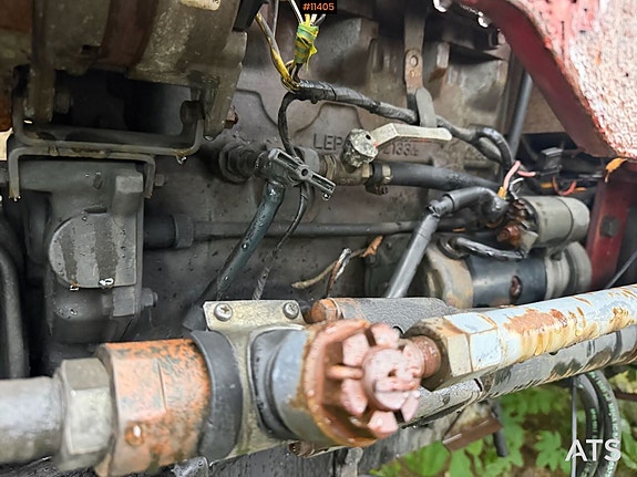 1981 Shibaura SE4040 IHI traktor med frontlaster og 3 skuffer 21 of 30