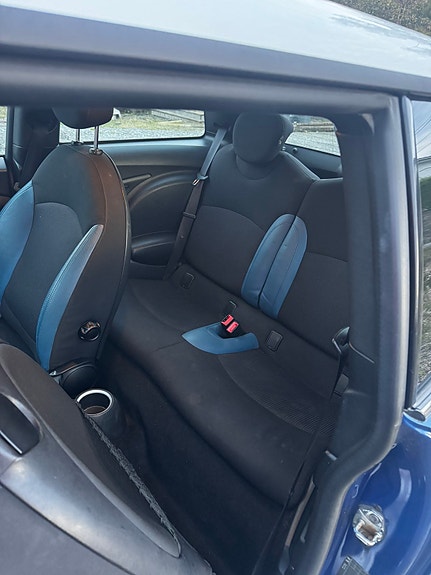 MINI Cooper 4 of 8