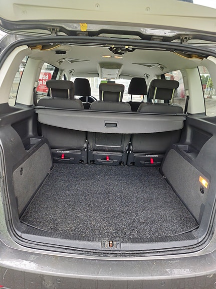 Volkswagen Touran 11 of 12