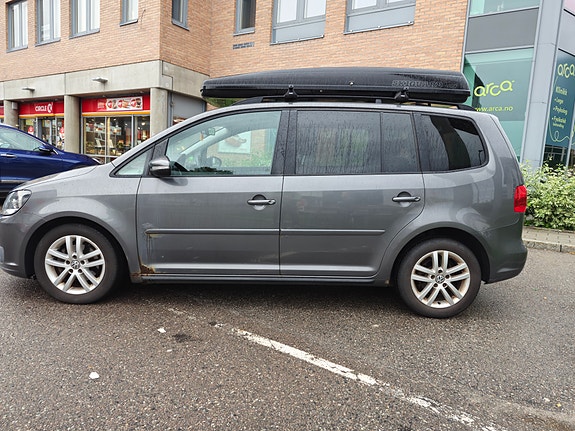 Volkswagen Touran 5 of 12