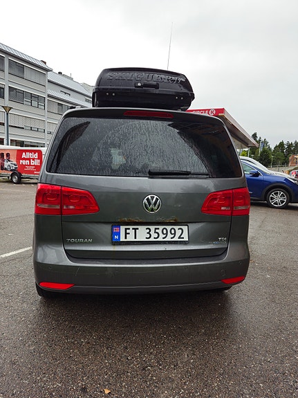 Volkswagen Touran 6 of 12