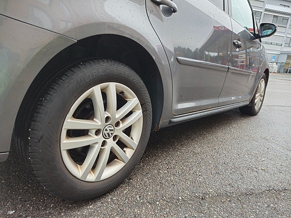 Volkswagen Touran 12 of 12