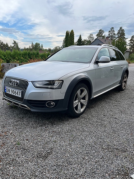 Audi A4 allroad 2 of 13