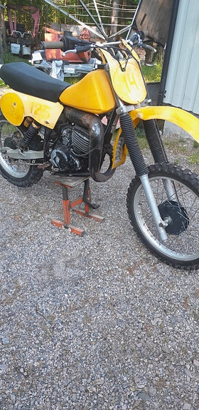 Suzuki Rm400 12 of 13