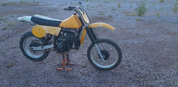 Suzuki Rm400 3 of 13