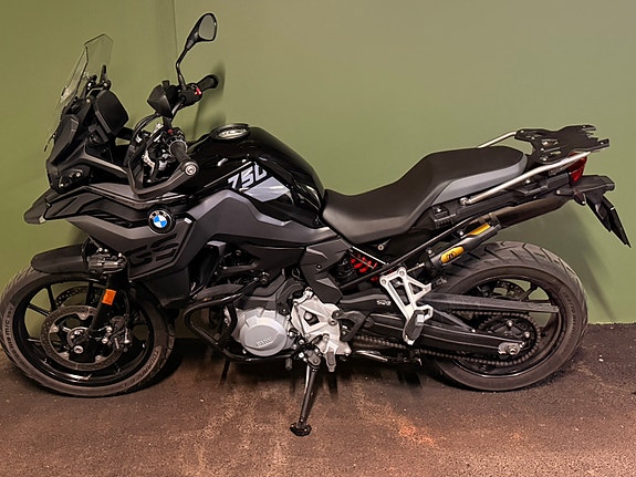 BMW F 750 GS 2 of 15